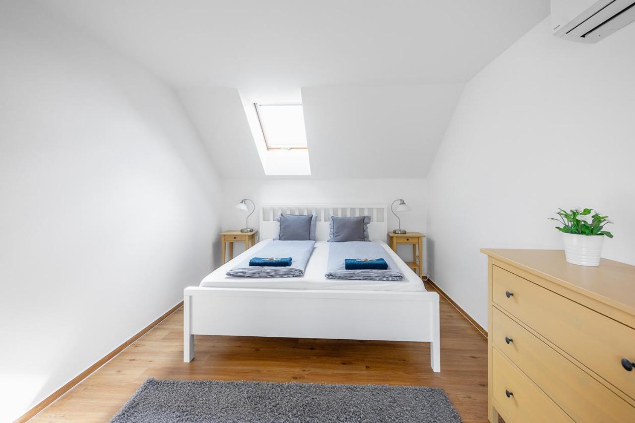 Apartman Ema Dolní Dunajovice Exterior foto